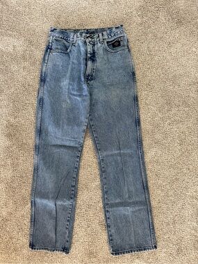 Vintage women’s Harley Davidson light wash jean. Size 4R